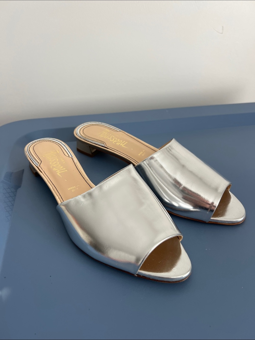 Jerome C. Rousseau delair silver gold metallic open toe slip on sandals 37.5